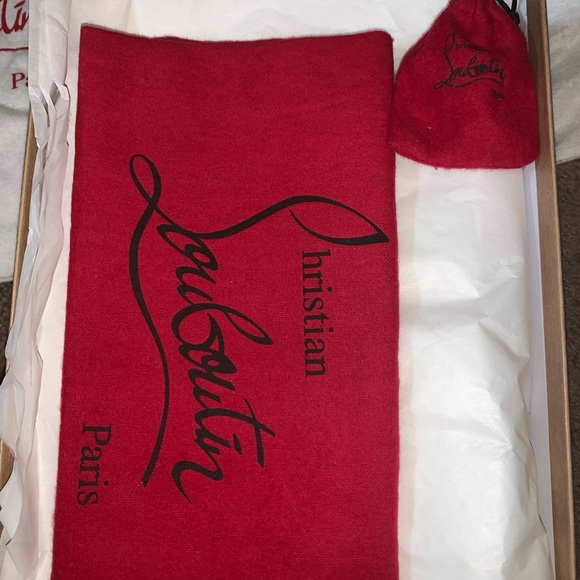 Christian Louboutin So Kate Trash Heels - Picture 7 of 8